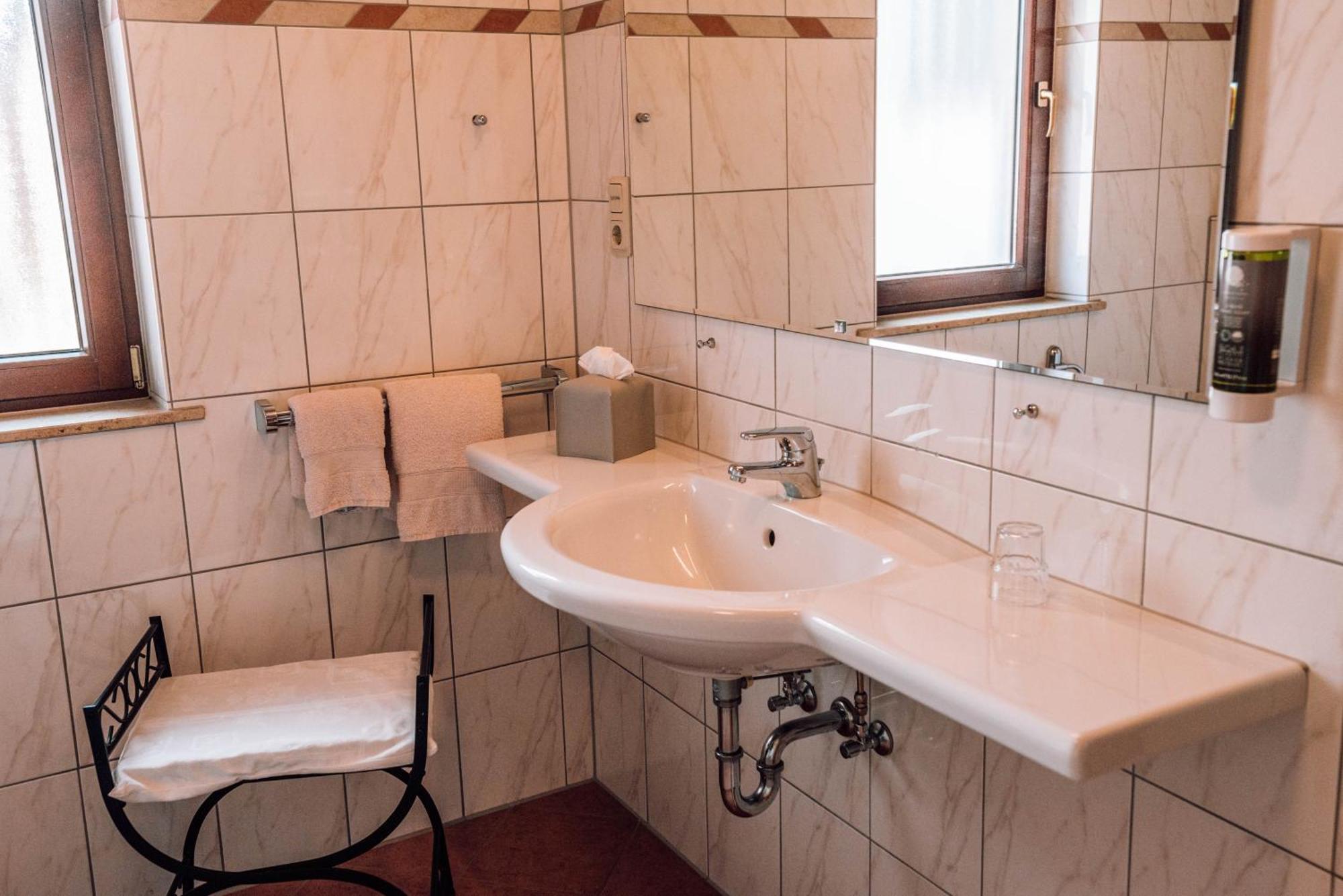 Schmidtburger Hof Hotell Weiler bei Monzingen Rum bild